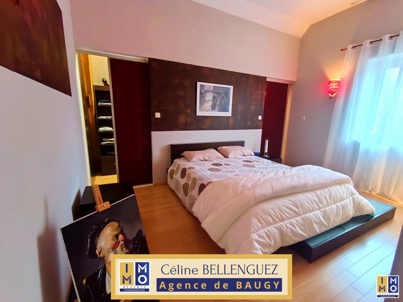 Maison - 238 m² - 8 pièces