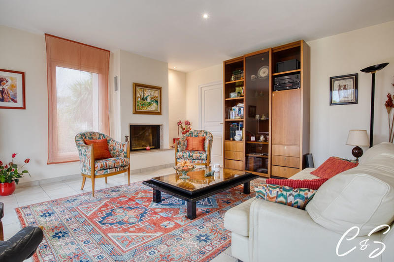 Maison ancienne - 208 m² - 6 pièces