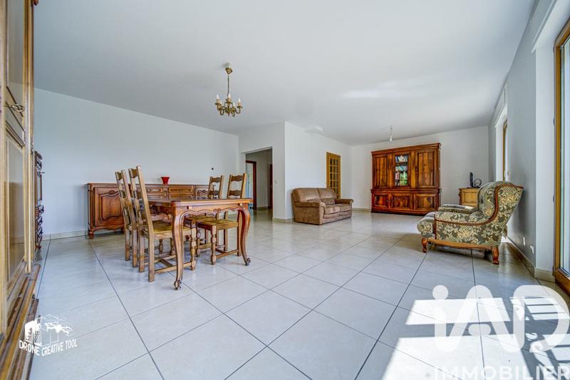 Maison - 295 m² - 9 pièces