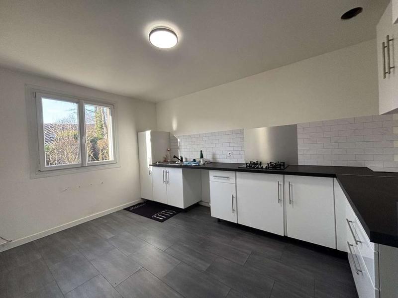 Maison - 263 m² - 8 pièces