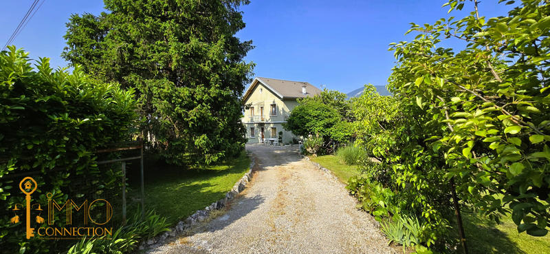 Maison - 180 m² - 5 pièces