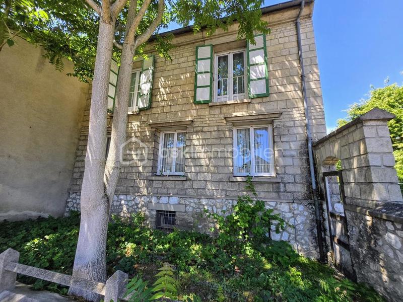 Maison - 137 m² - 6 pièces