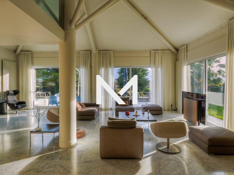 Villa - 212 m² - 6 pièces