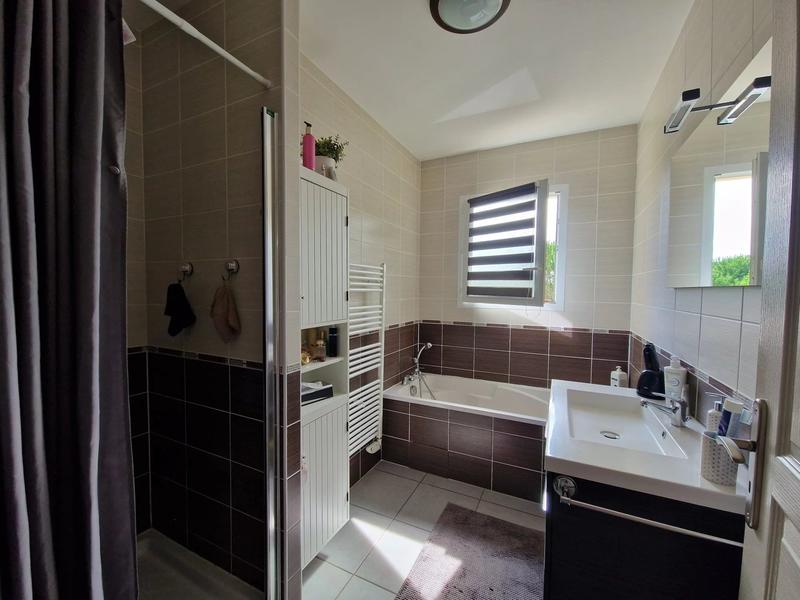 Maison - 103 m² - 4 pièces