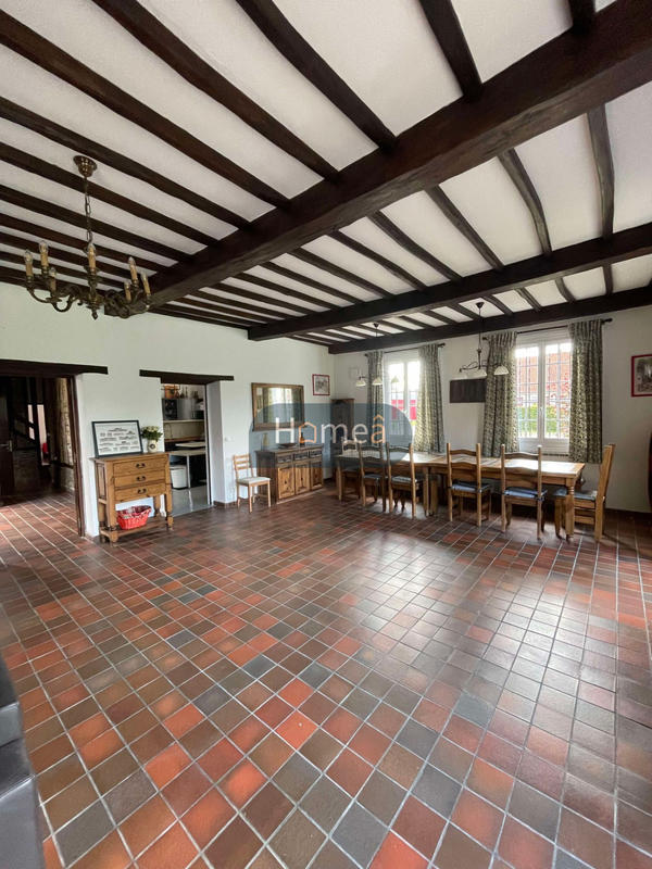 Propriété - 249 m² - 7 pièces