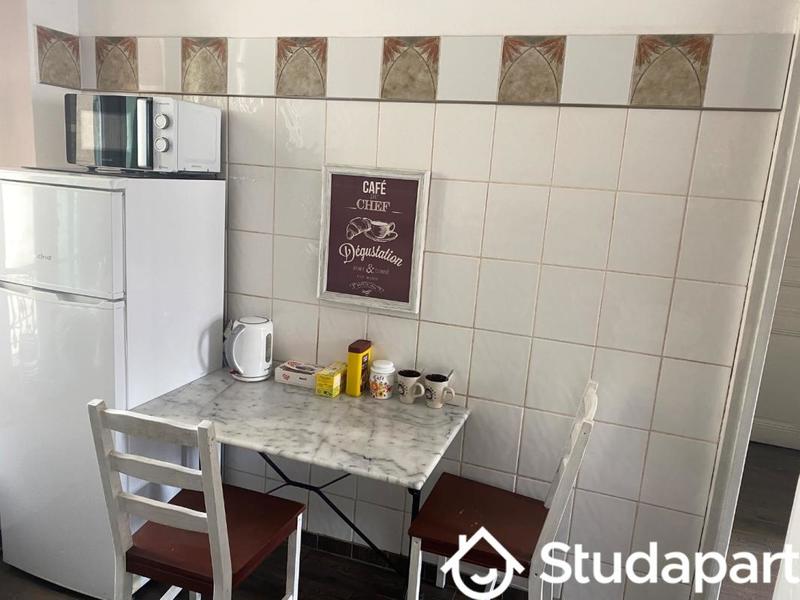 Chambre - 14 m² - 1 pièce