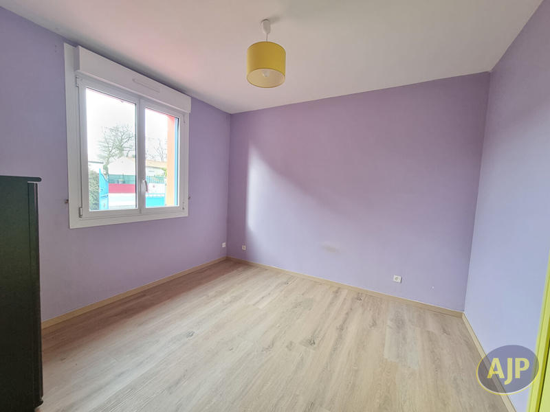 Maison - 80 m² - 5 pièces