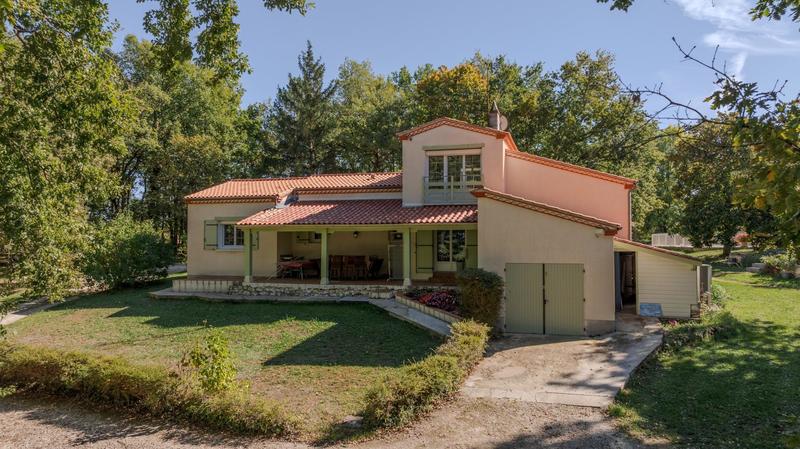 Maison - 185 m² - 5 pièces