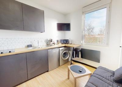 Studio - 11 m² - 1 pièce