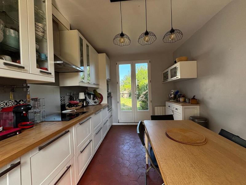 Demeure - 140 m² - 6 pièces