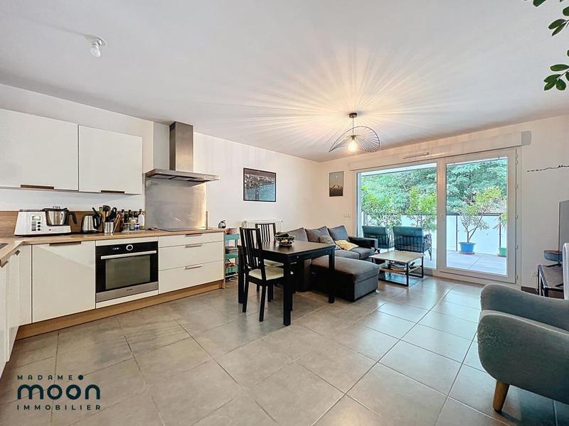 Appartement - 65 m² - 3 pièces