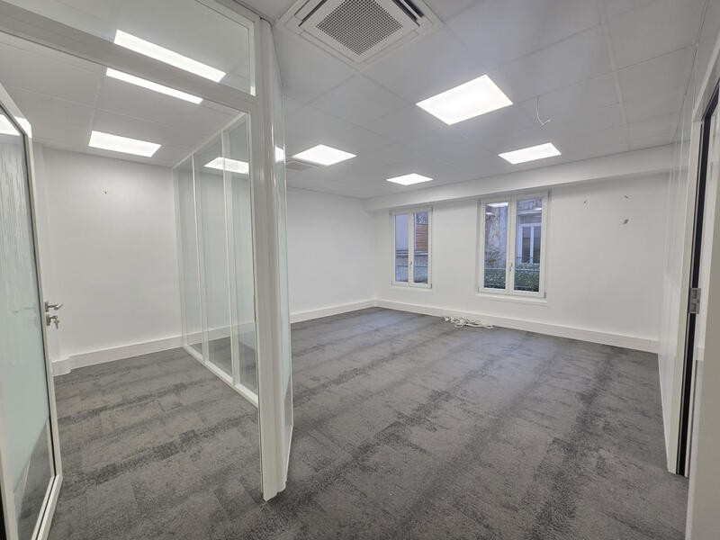 Bureau - 127 m²