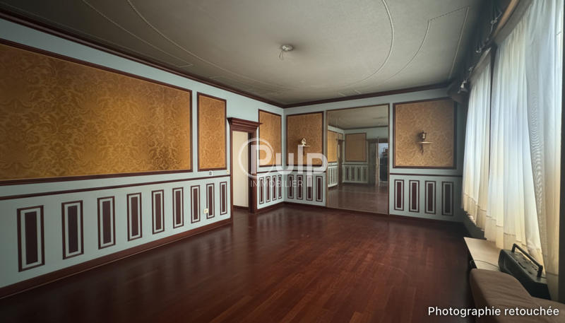 Maison de ville - 238 m² - 11 pièces