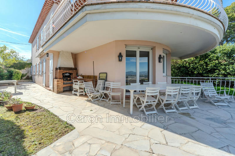 Maison - 182 m² - 8 pièces