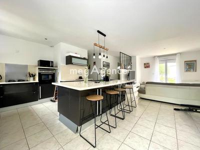 Maison traditionnelle - 124 m² - 6 pièces