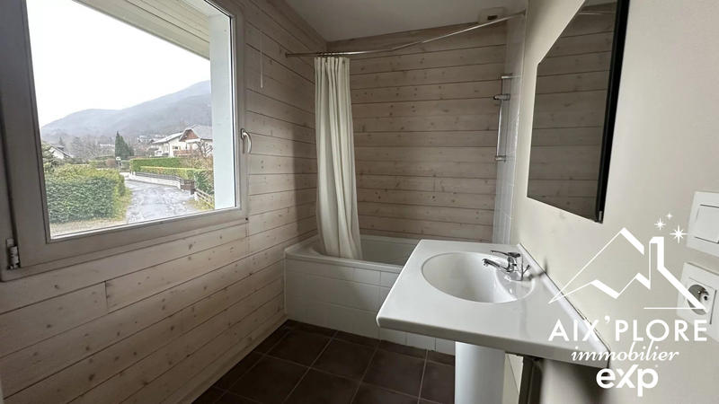 Maison - 137 m² - 6 pièces