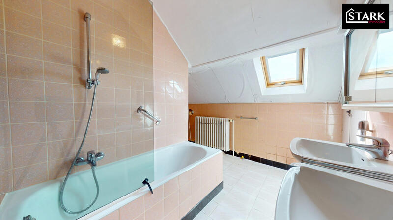 Maison - 85 m² - 5 pièces