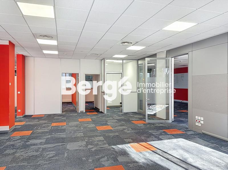 Bureau - 280 m²