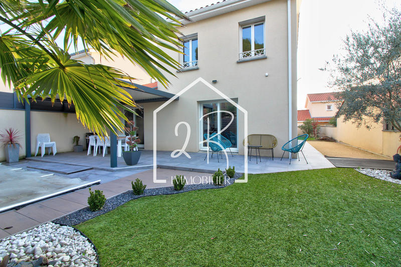 Maison - 100 m² - 5 pièces