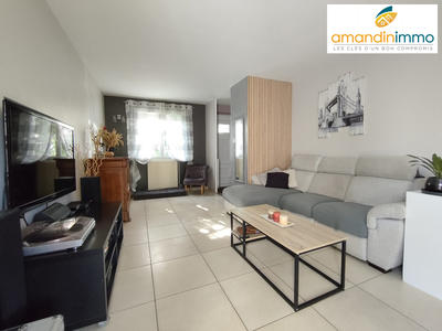 Maison - 102 m² - 6 pièces