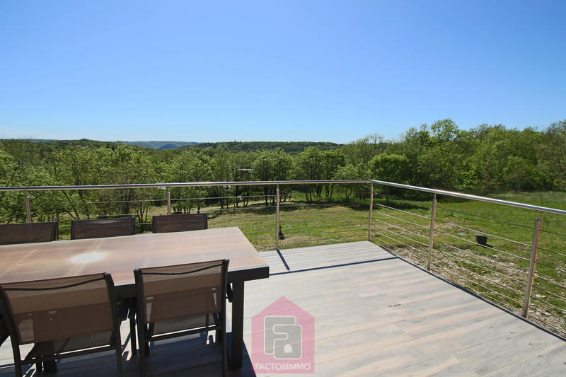 Maison - 140 m² - 5 pièces