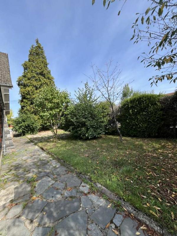 Maison - 191 m² - 8 pièces