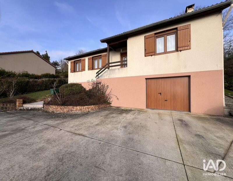 Maison - 90 m² - 5 pièces