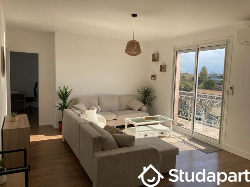 Chambre - 13 m² - 1 pièce