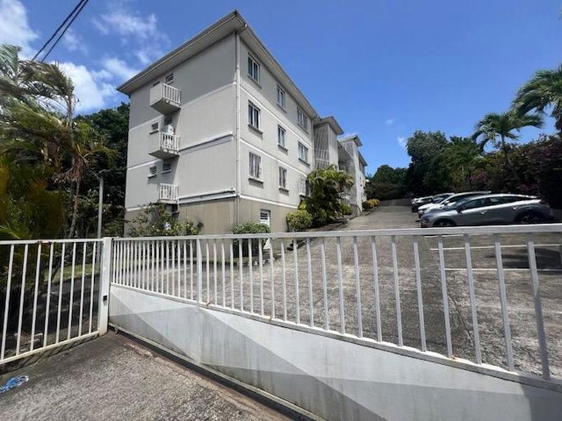 Appartement - 90 m² - 3 pièces