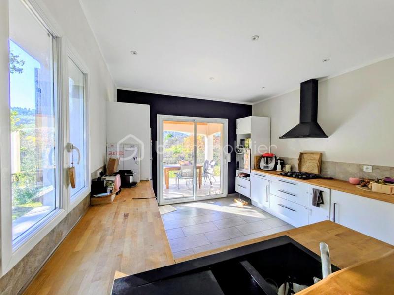 Maison - 147 m² - 5 pièces