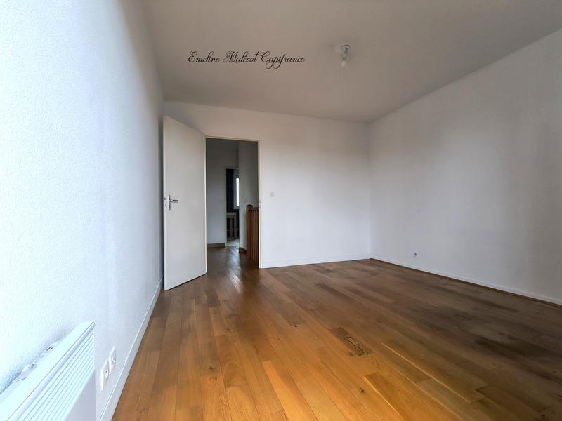 Maison - 96 m² - 5 pièces