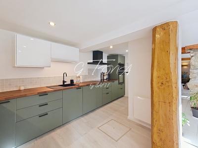 Appartement - 176 m² - 6 pièces