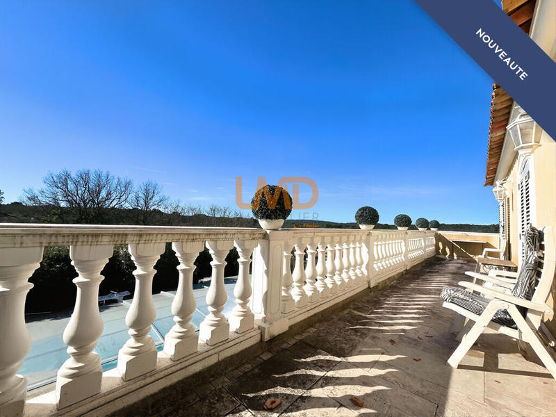 Villa - 286 m² - 7 pièces