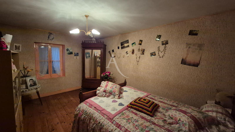 Maison - 142 m² - 8 pièces