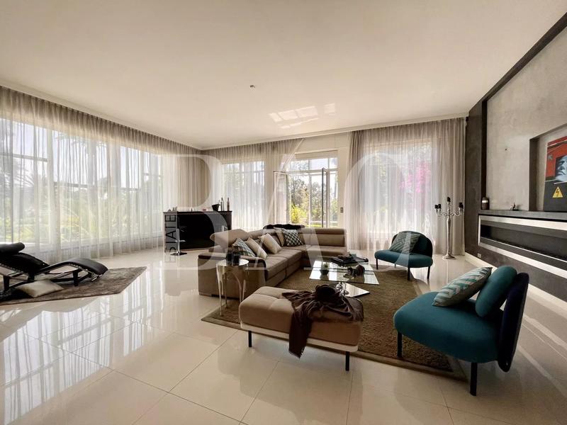 Appartement - 230 m² - 6 pièces