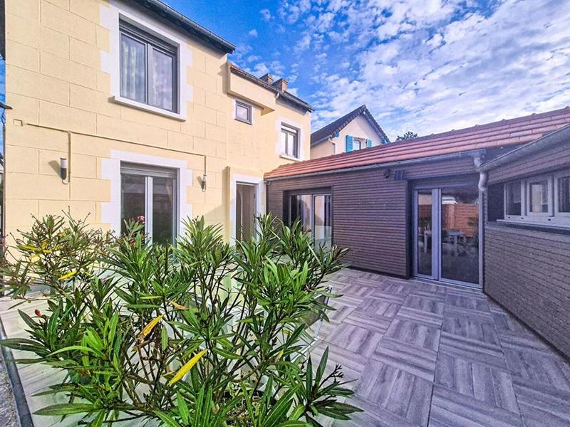 Maison - 122 m² - 7 pièces