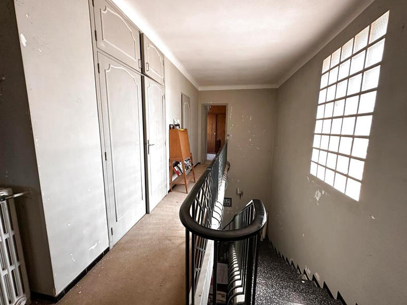 Maison - 206 m² - 7 pièces