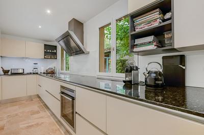 Maison - 186 m² - 8 pièces