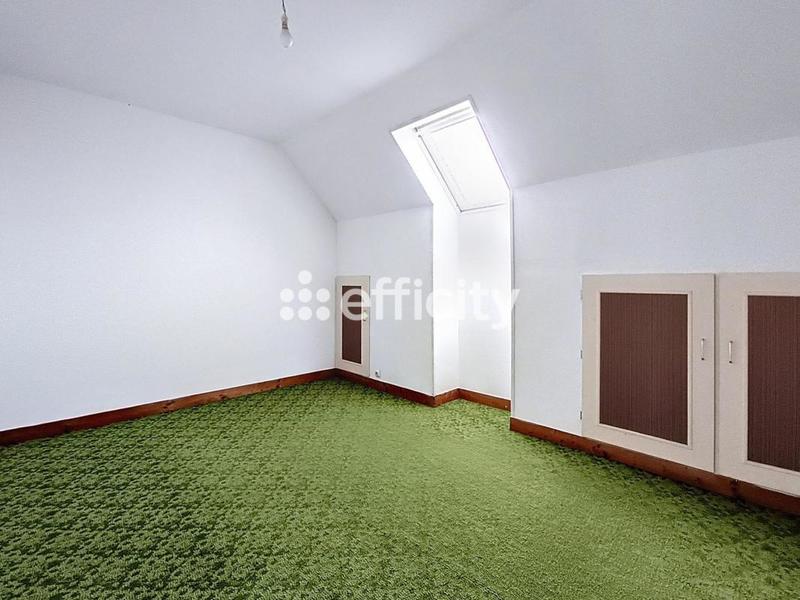 Maison - 156 m² - 9 pièces