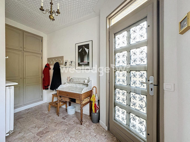 Maison - 143 m² - 8 pièces