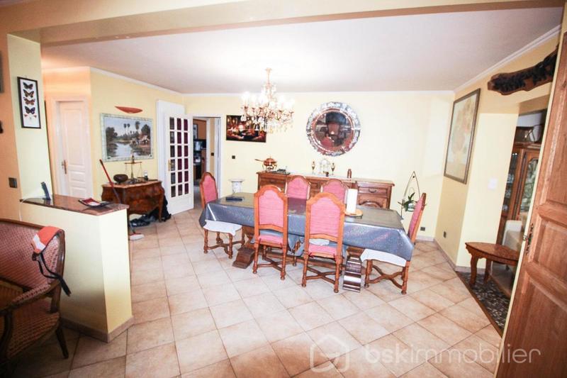 Demeure - 172 m² - 9 pièces