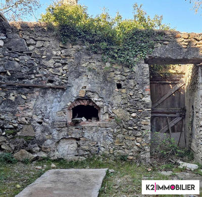 Maison - 800 m² - 3 pièces