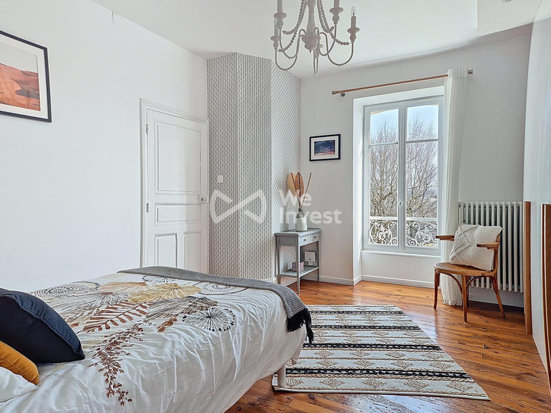 Maison traditionnelle - 183 m² - 6 pièces