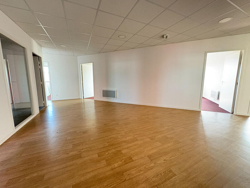 Bureau - 166 m²