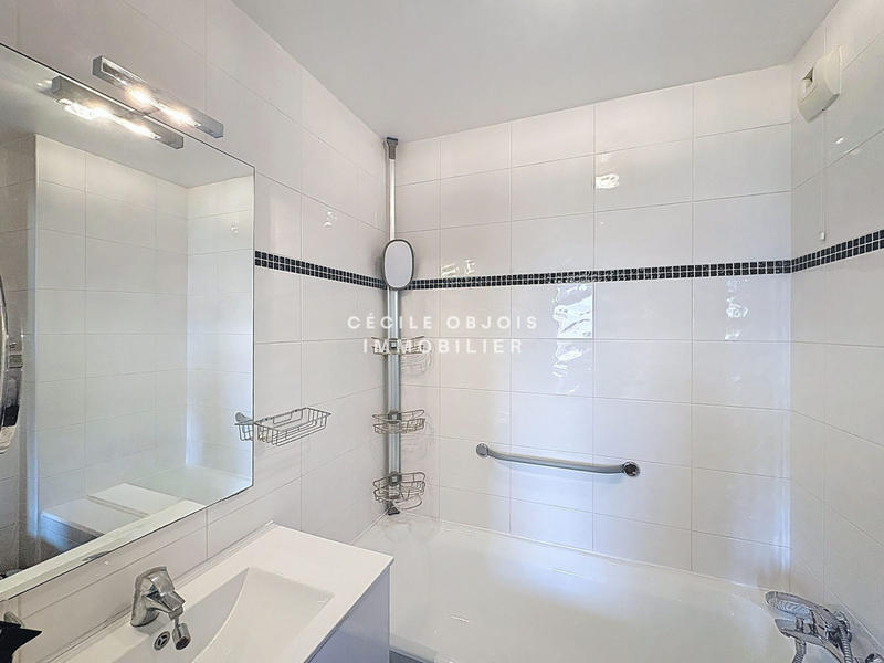 Appartement - 90 m² - 4 pièces