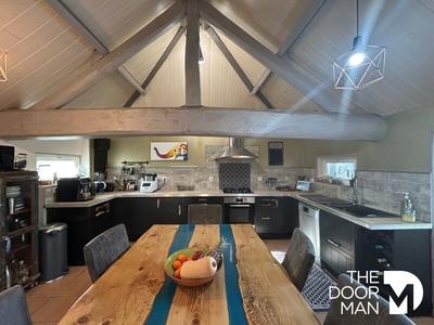 Chaumière - 123 m² - 6 pièces