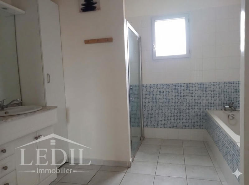 Maison - 102 m² - 4 pièces