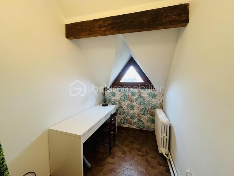 Maison - 222 m² - 8 pièces