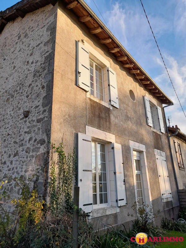 Appartement - 94 m² - 6 pièces