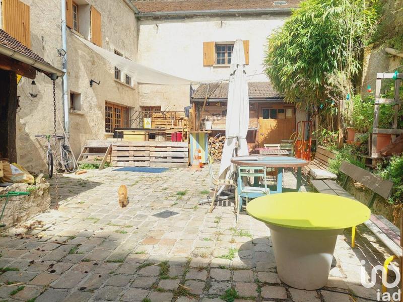 Maison - 280 m² - 7 pièces